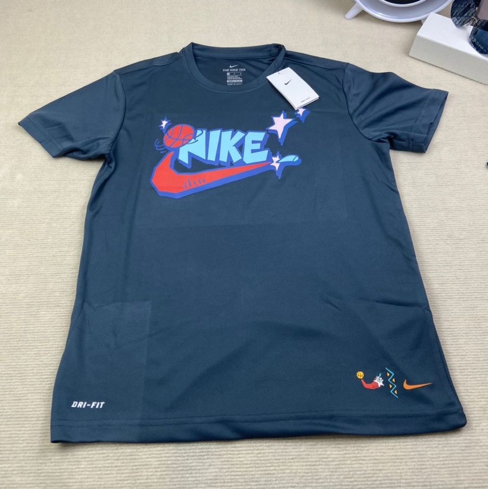 Nike T shirt